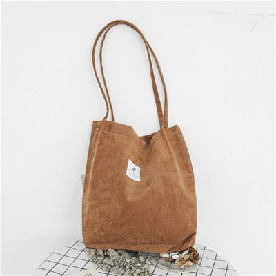 Bolsa feminina  de ombro casual.